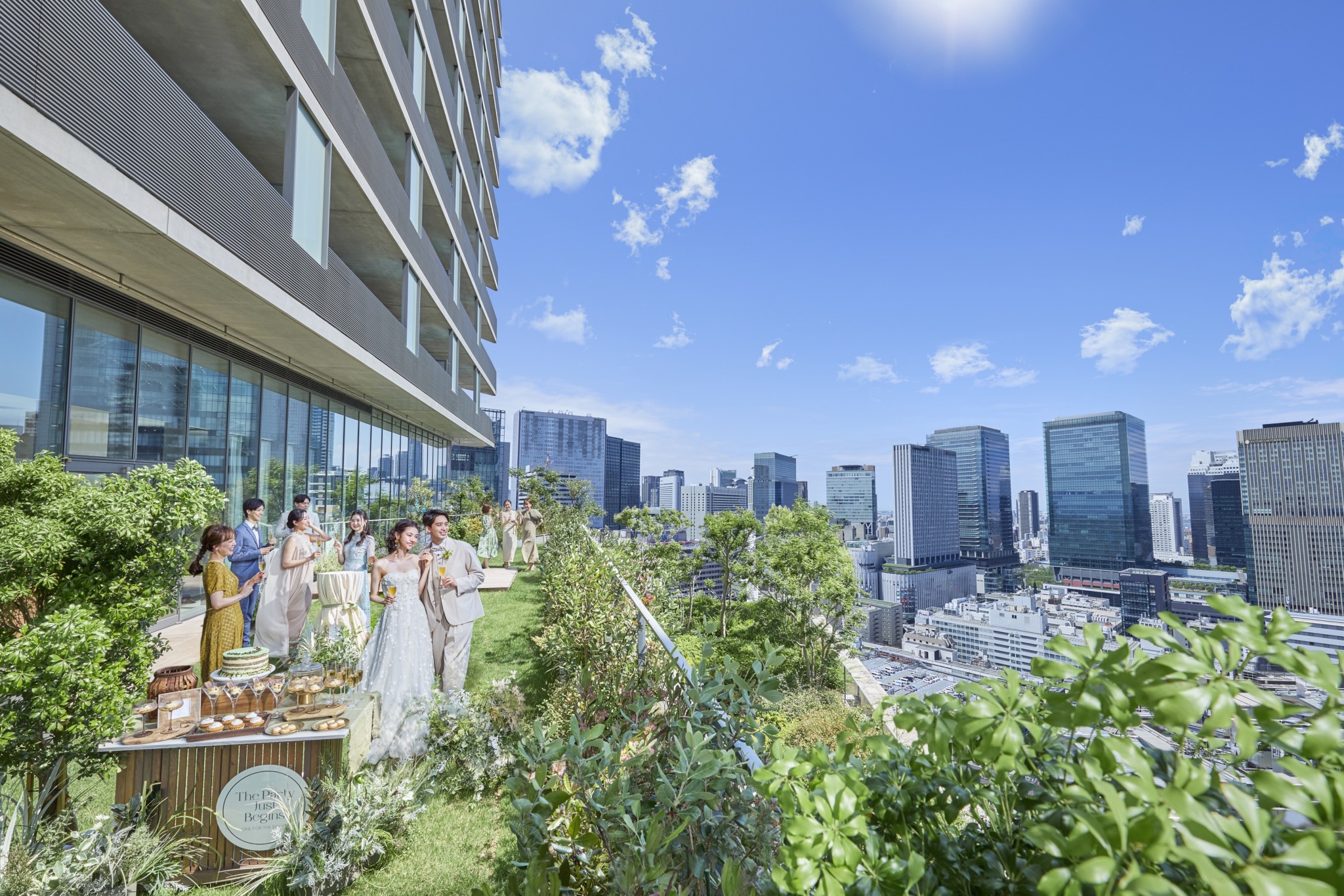 大阪の街並みを見渡せる天空ガーデン