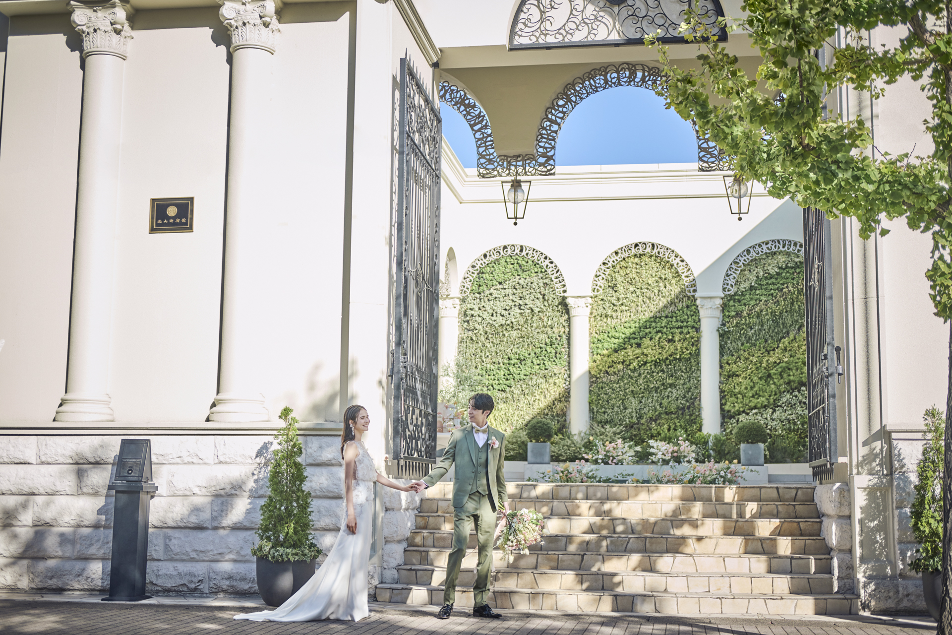 館外も綺麗な緑・清々しい空に囲まれて写真映え間違いなし